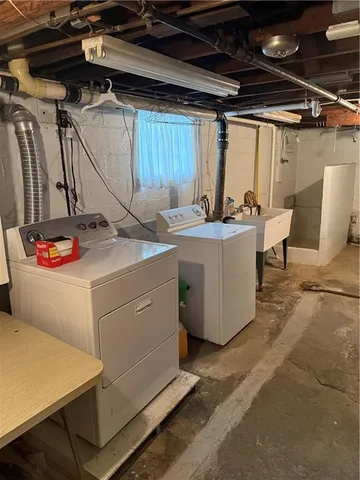 $219,900 | 416 Country Club Drive, Ellwood City, PA 16117