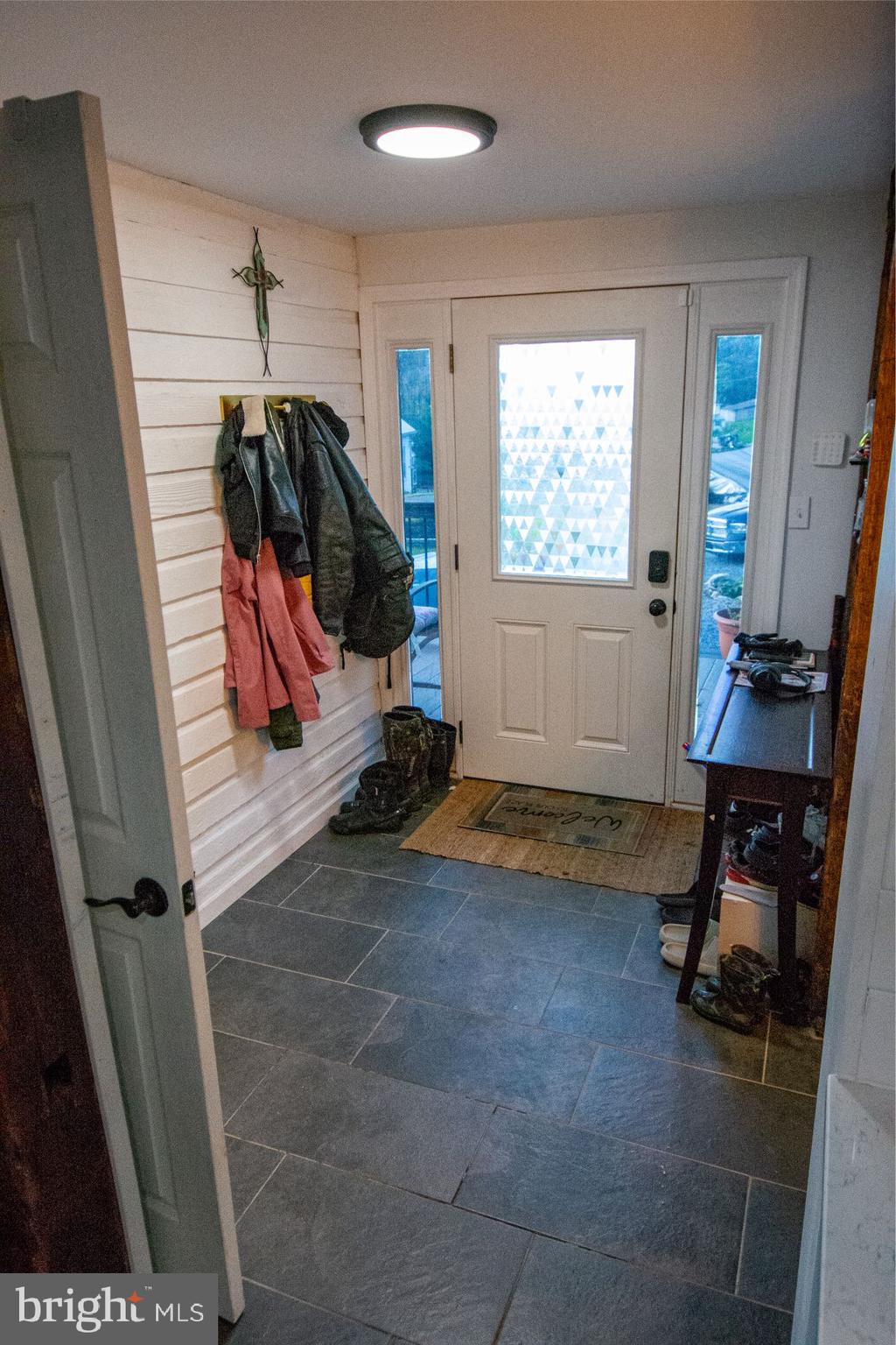 8470 Fox Hill Road Waynesboro, PA 17268 - Photo 8 of 28 Gallery Image 8