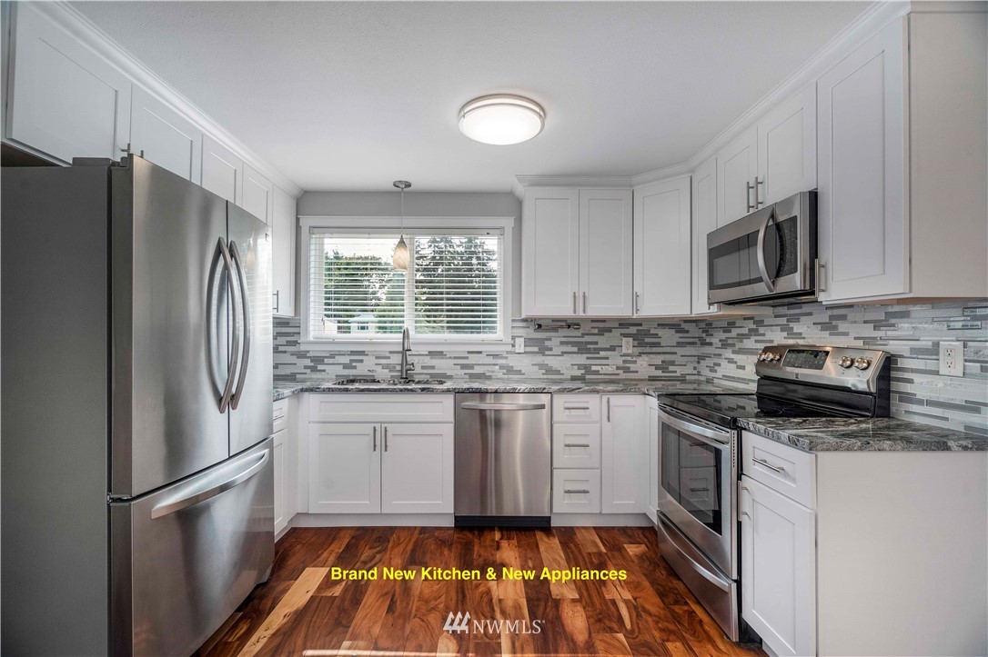 2429 165th Place Southeast Bothell, WA 98012 - Photo 12 of 25 Gallery Image 12