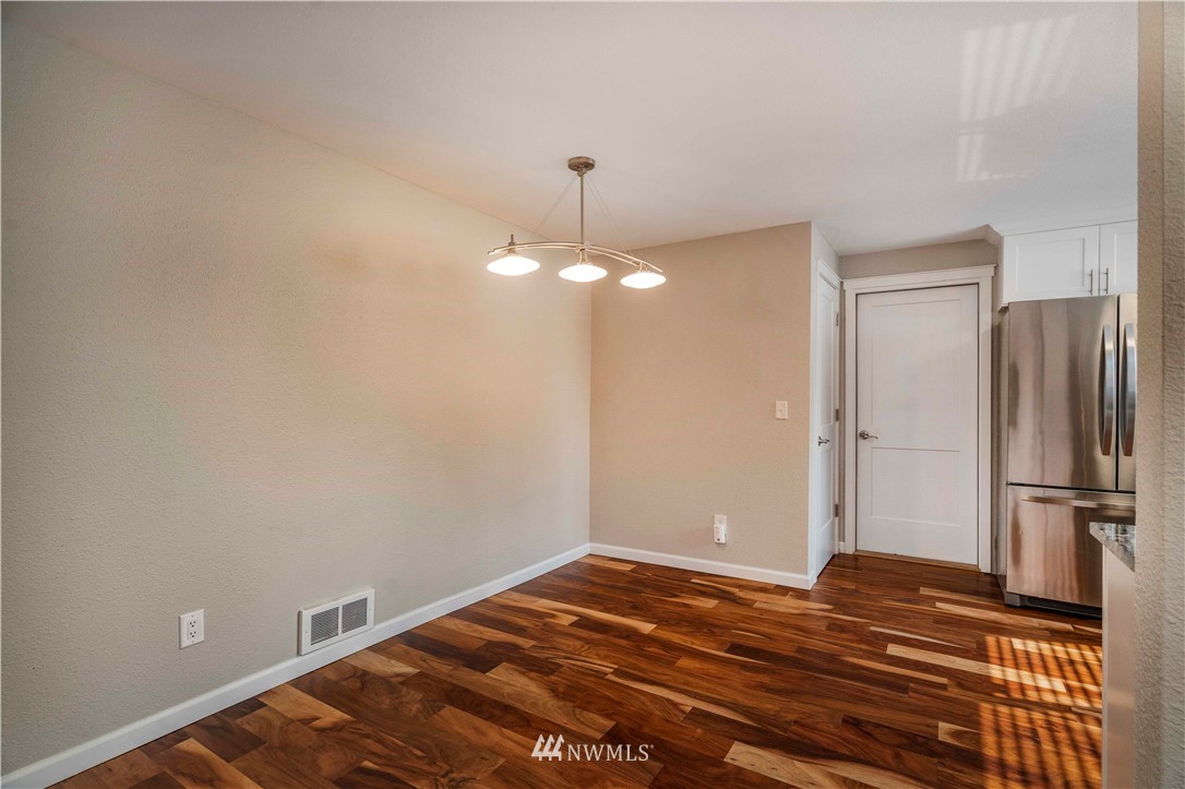 2429 165th Place Southeast Bothell, WA 98012 - Photo 13 of 25 Gallery Image 13