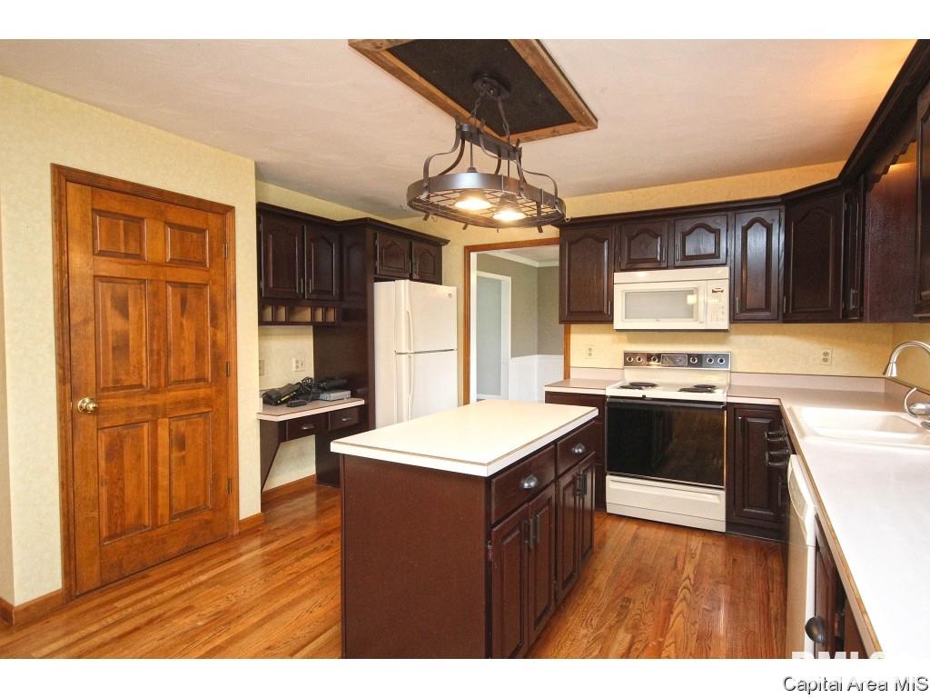 405 Appomattox Drive Springfield, IL 62711 - Photo 6 of 35