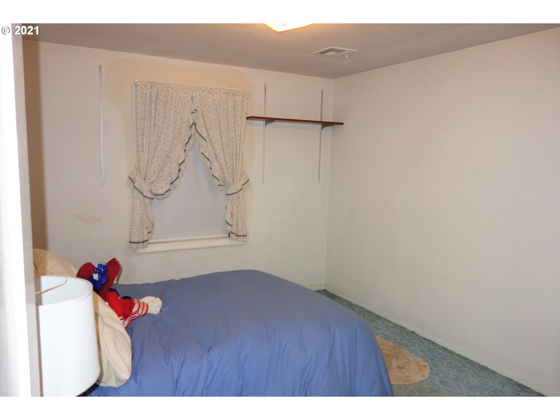 1345 Brickley Road Eugene, OR 97401 - Photo 14 of 20 Gallery Image 14