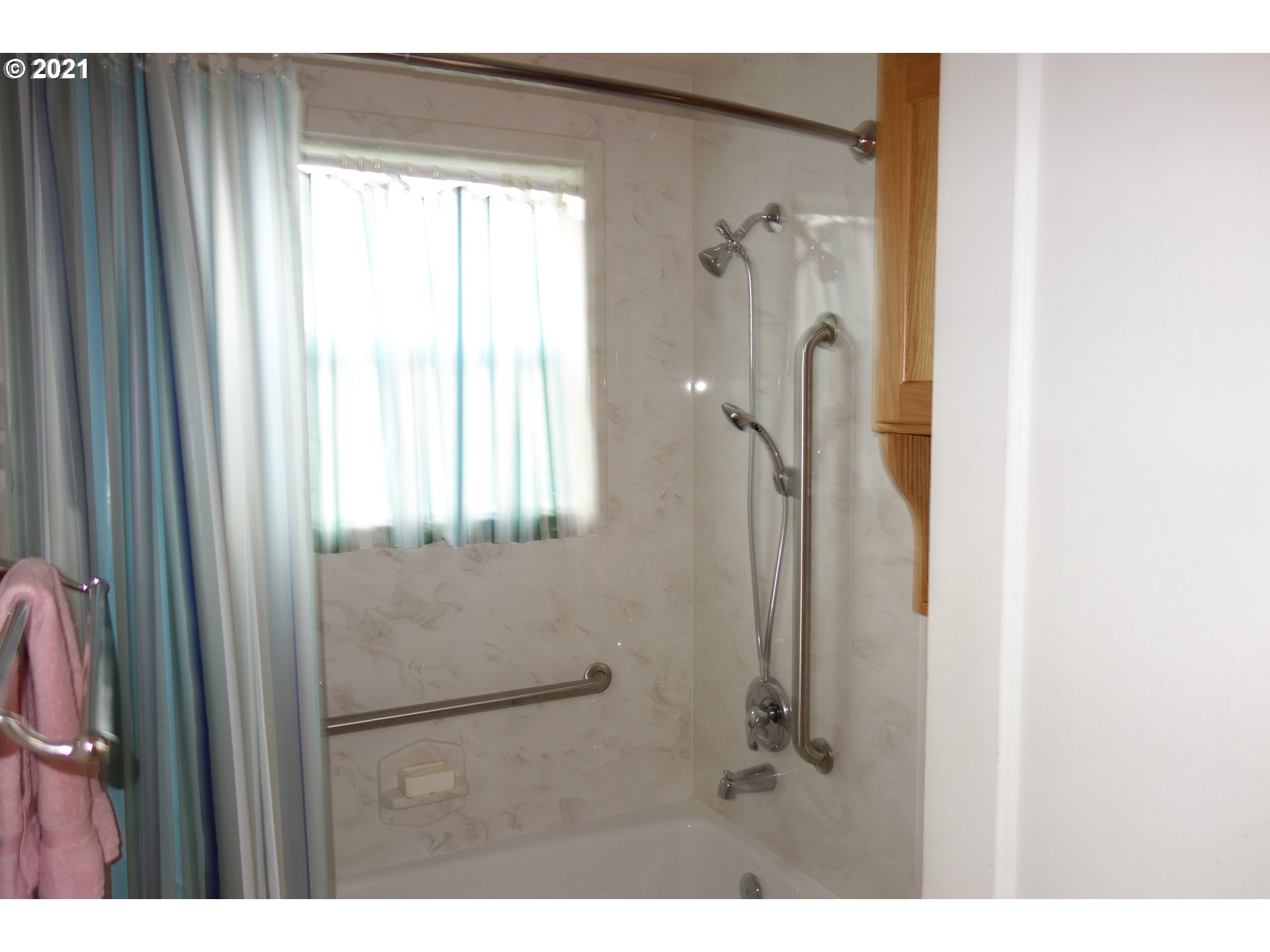1345 Brickley Road Eugene, OR 97401 - Photo 15 of 20 Gallery Image 15