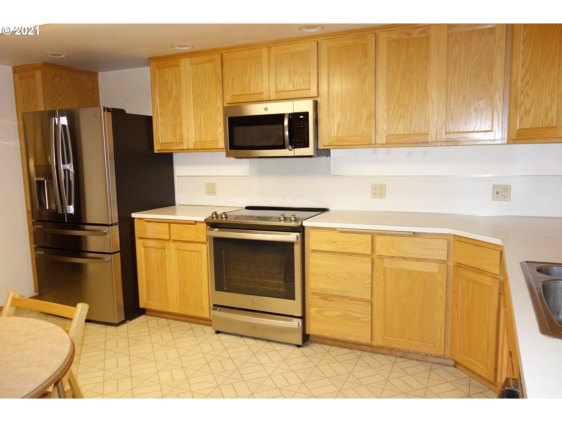 1345 Brickley Road Eugene, OR 97401 - Photo 7 of 20 Gallery Image 7