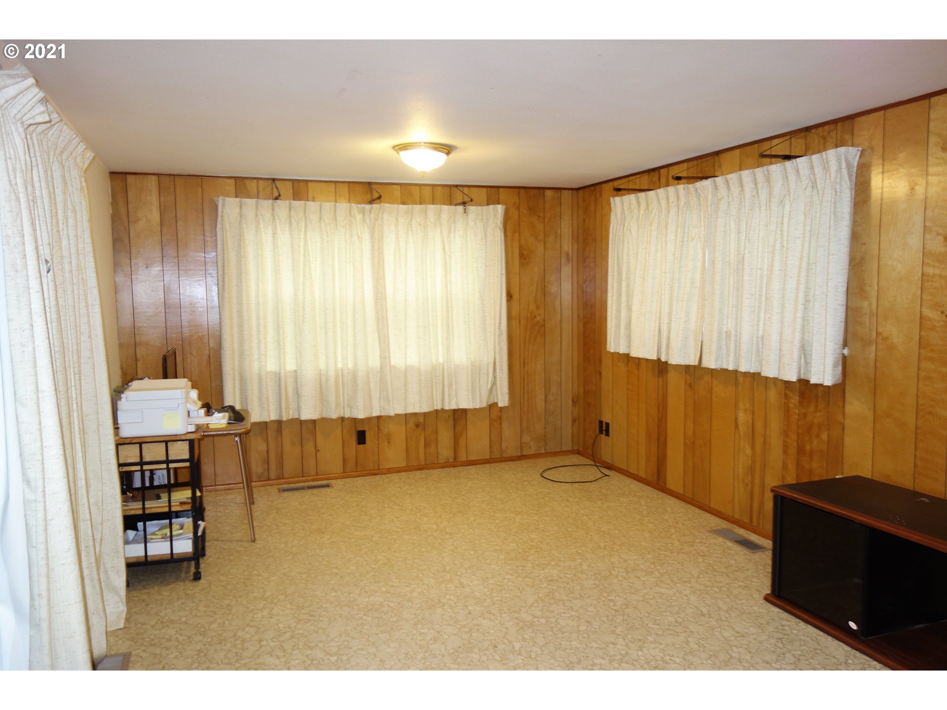 1345 Brickley Road Eugene, OR 97401 - Photo 10 of 20 Gallery Image 10