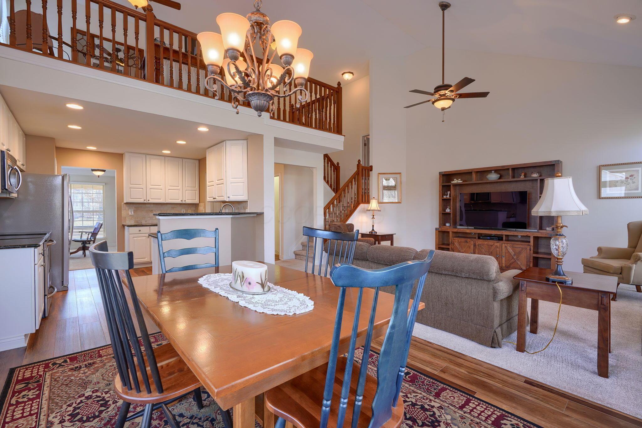 7732 Maple Run Lane Powell, OH 43065 - Photo 12 of 59 Dining room