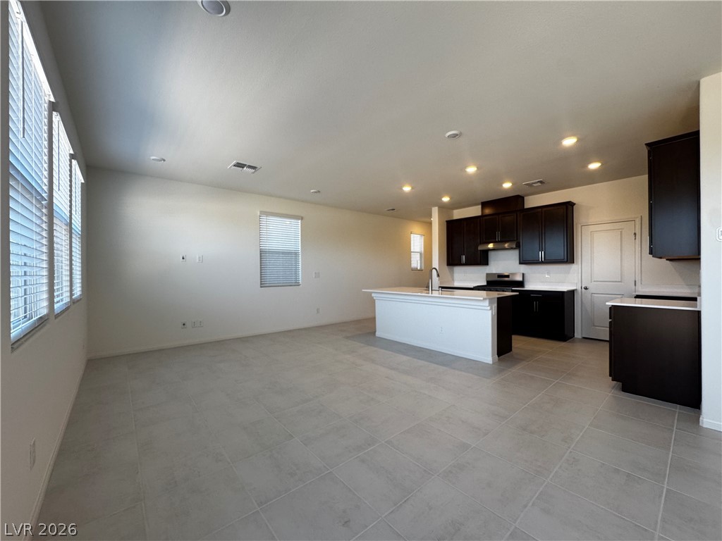 9250 Innot Avenue Las Vegas, NV 89148 - Photo 4 of 32