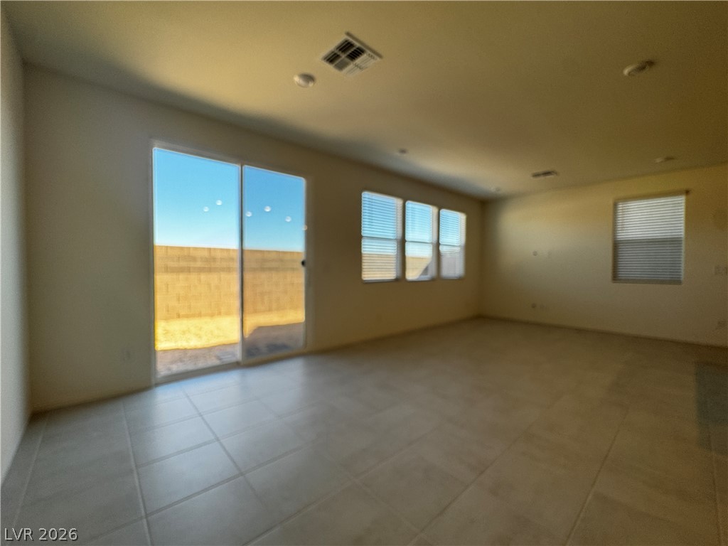 9250 Innot Avenue Las Vegas, NV 89148 - Photo 5 of 32