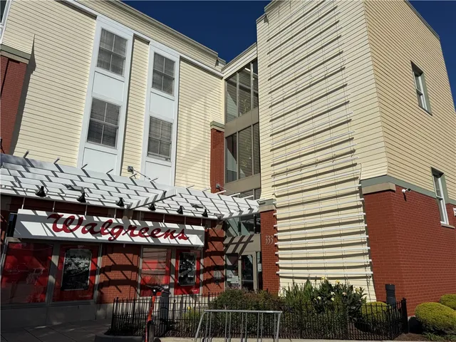 $2,350 | 333 Atwells Avenue, Unit 310, Providence, RI 02903