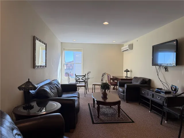 $2,200 | 333 Atwells Avenue, Unit 310, Providence, RI 02903