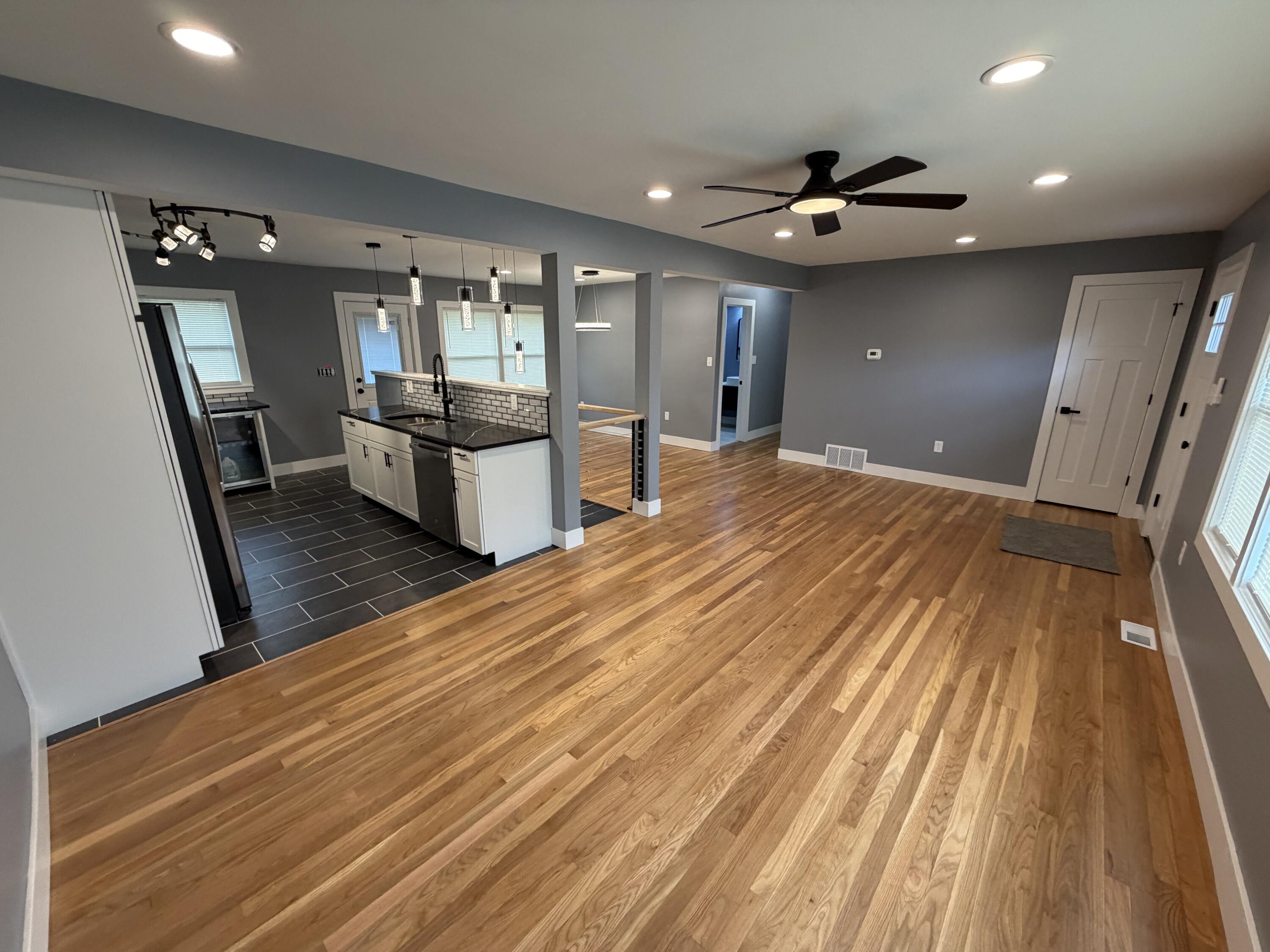 3941 Wirth Road Highland, IN 46322 - Photo 3 of 21 3000x2250