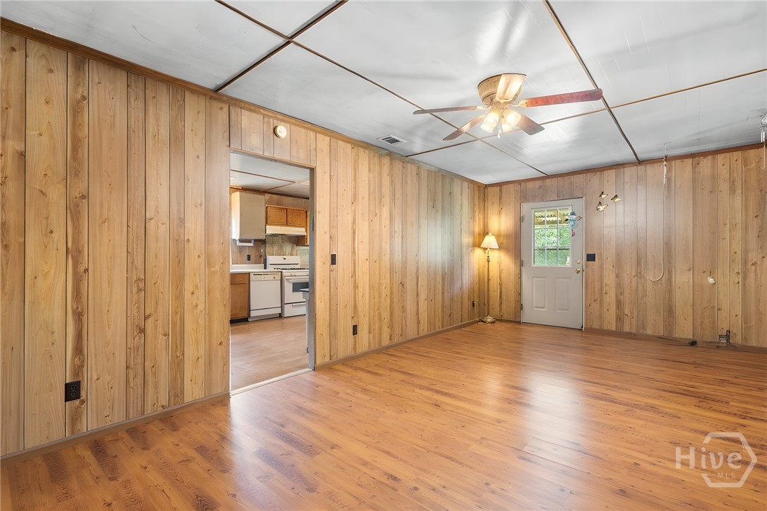 717 Noel C Conaway Road Guyton, GA 31312 - Photo 5 of 47
