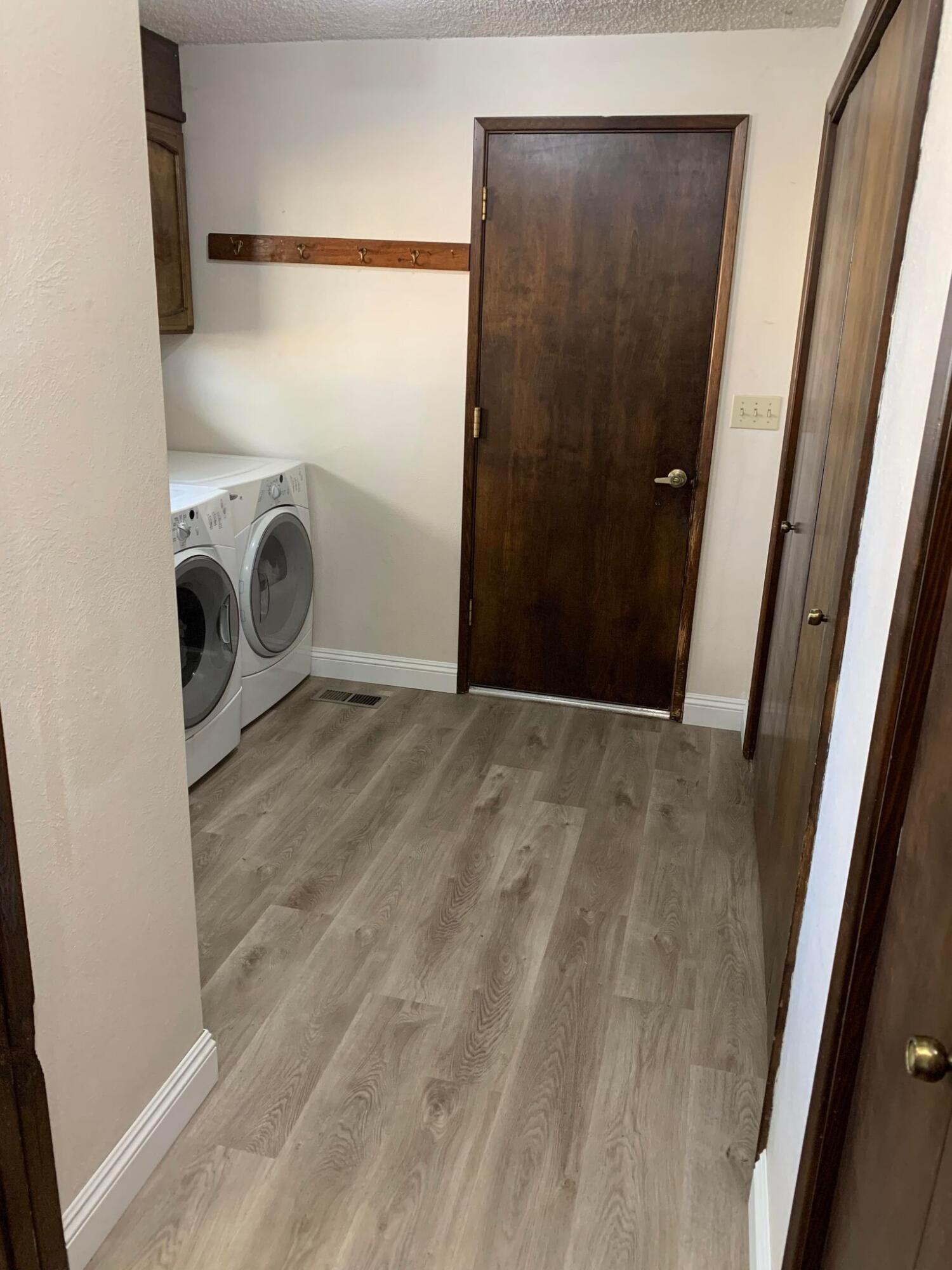 6415 Homedale Road Klamath Falls, OR 97603 - Photo 12 of 35 256025872_563007504797613_68214101929289