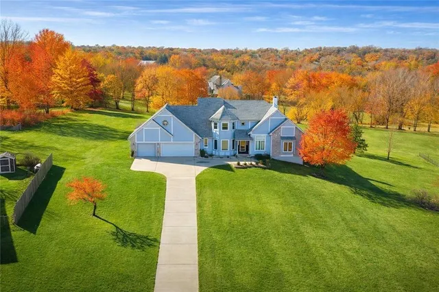 $525,000 | 12500 Manchester Avenue, Grandview, MO 64030