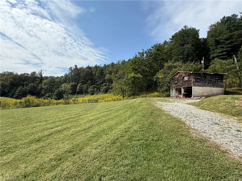 934 Mt Zion Road Deep Gap, NC 28618 - Photo 33 of 37