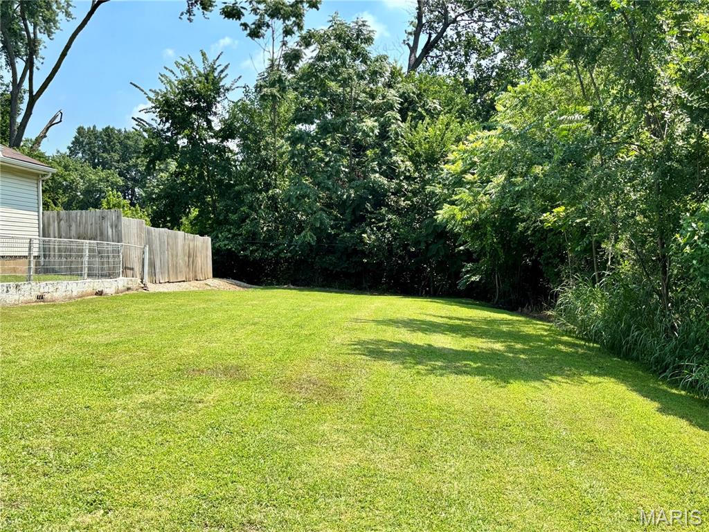 609 Marsh Avenue Alton, IL 62002 - Photo 2 of 3