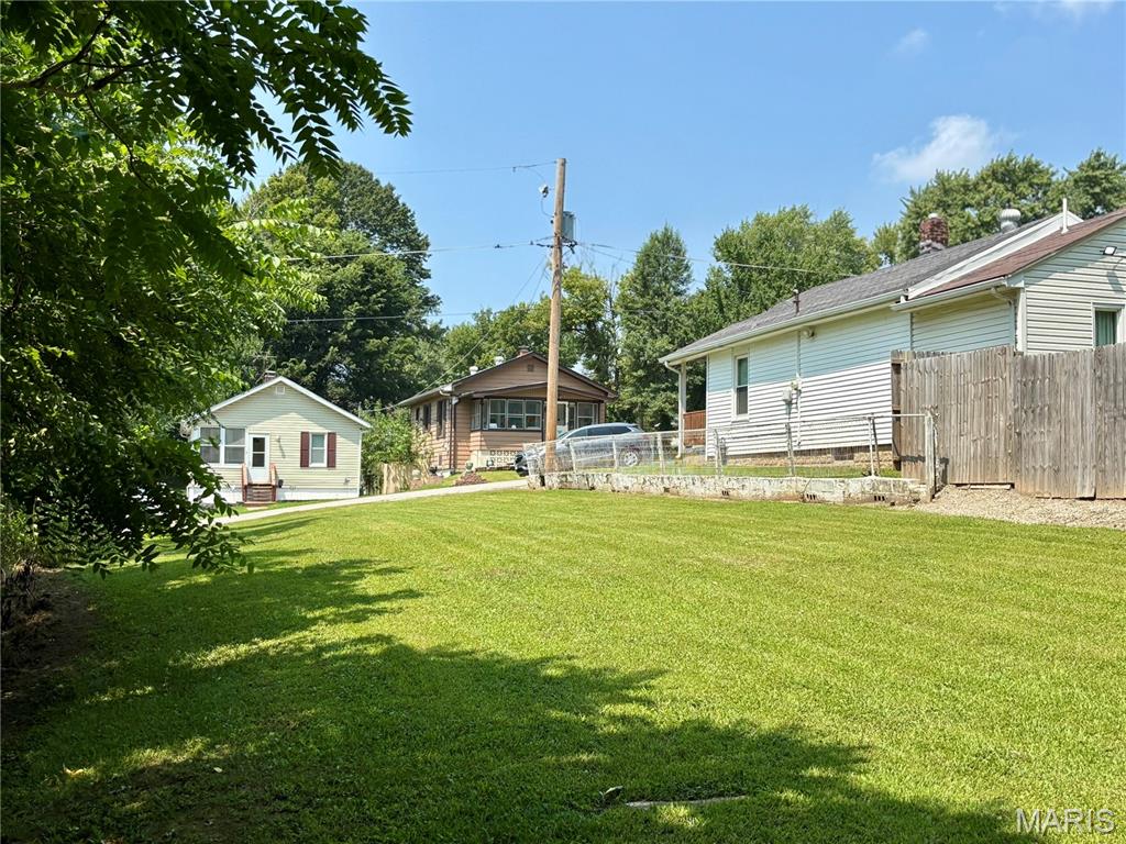 609 Marsh Avenue Alton, IL 62002 - Photo 3 of 3