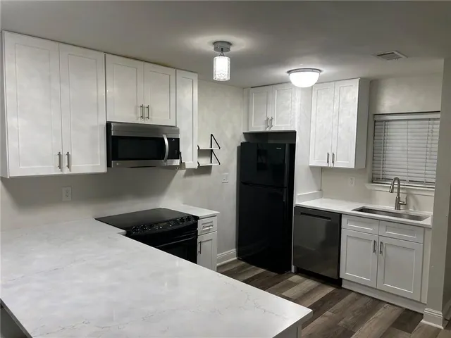 $1,300 | 3805 Houma Boulevard, Unit B116, Metairie, LA 70006