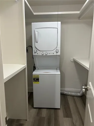 $1,300 | 3805 Houma Boulevard, Unit B116, Metairie, LA 70006