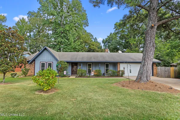$239,900 | 102 Spanish Moss Drive, Clinton, MS 39056