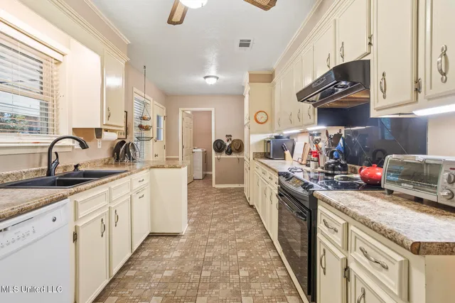 $239,900 | 102 Spanish Moss Drive, Clinton, MS 39056