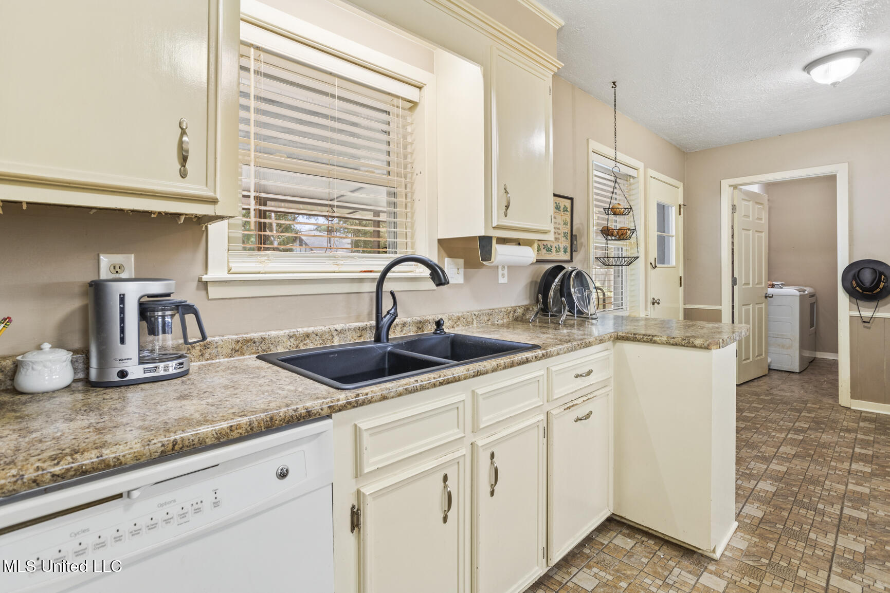 102 Spanish Moss Drive Clinton, MS 39056 - Photo 13 of 32 102 Spanish Moss-13