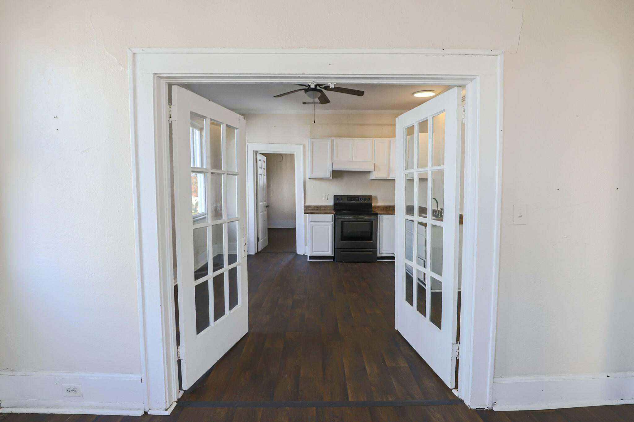 932 Murphy Street Augusta, GA 30904 - Photo 7 of 22 French Doors leading to Kitchen