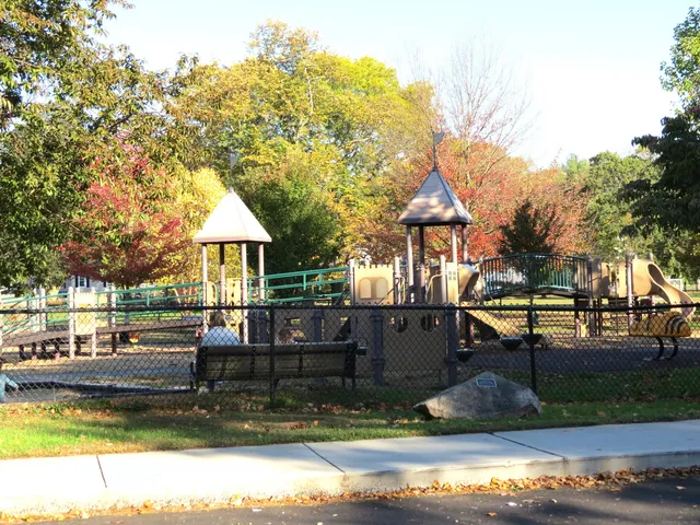 $449,900 | 18 Avalon Place, Wethersfield, CT 06109