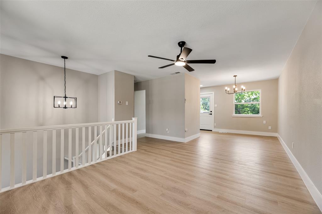 206 Senter Valley Road Irving, TX 75060 - Photo 4 of 27