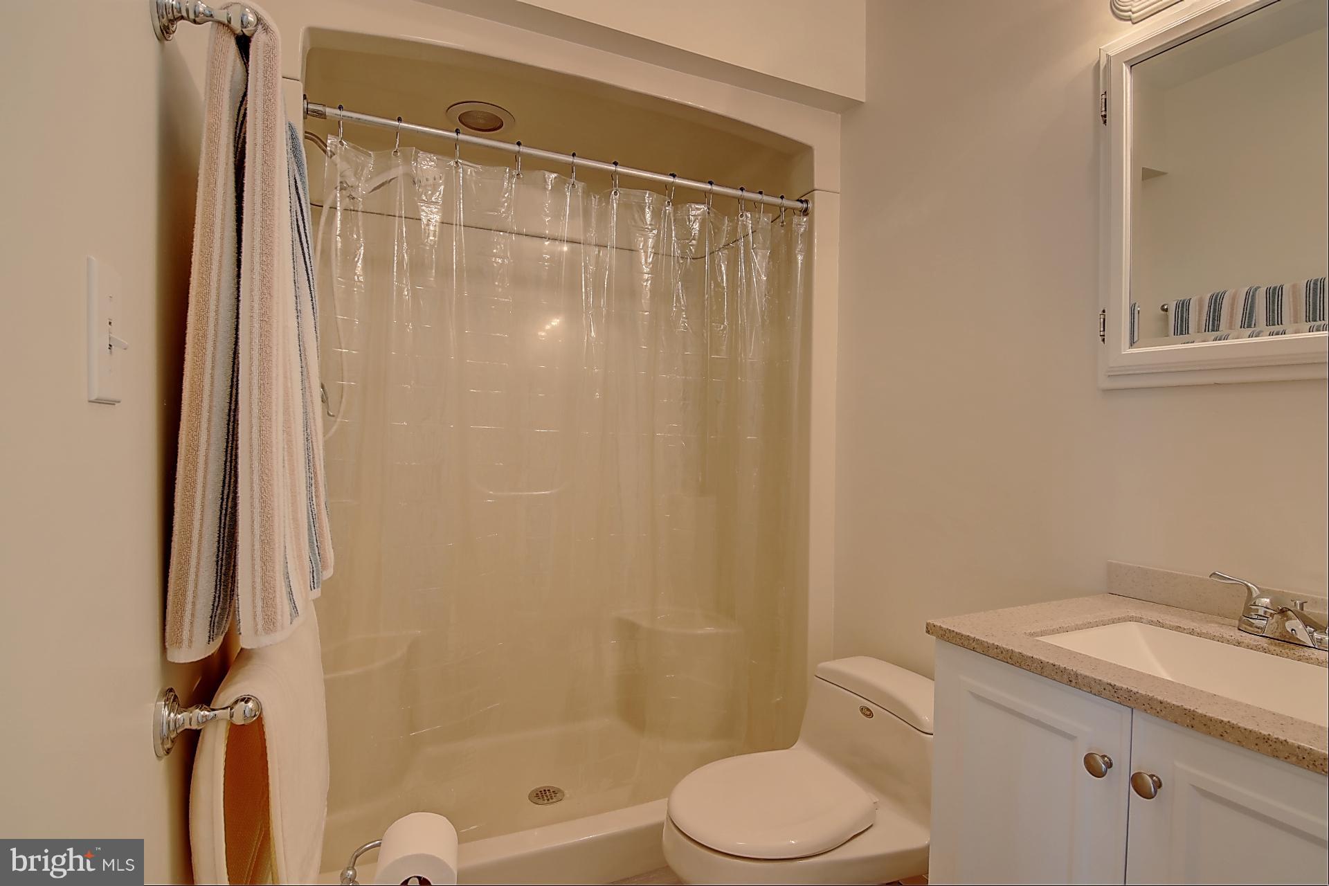 1930 Arundel Road Pasadena, MD 21122 - Photo 19 of 30 Bath