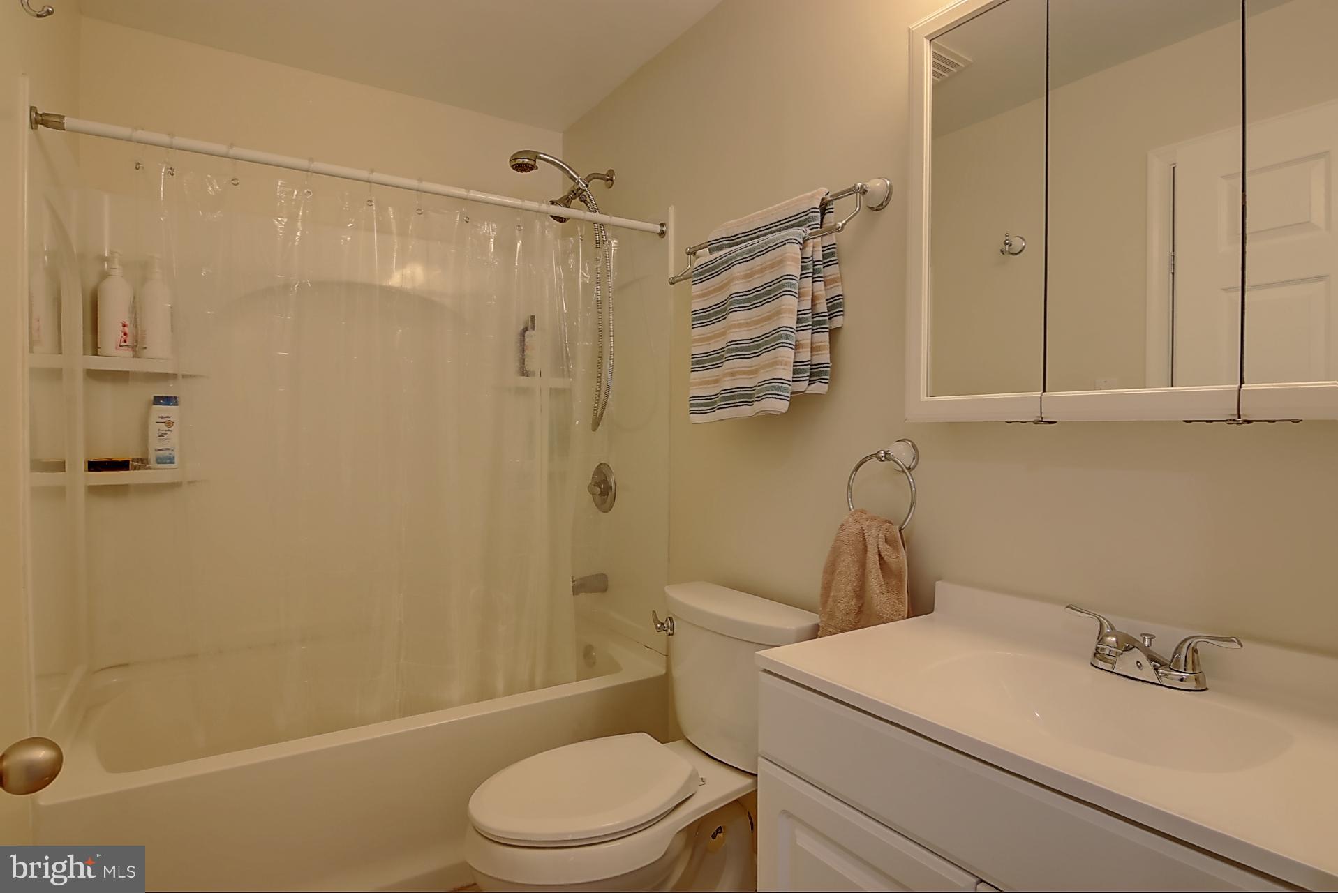 1930 Arundel Road Pasadena, MD 21122 - Photo 22 of 30 Bath