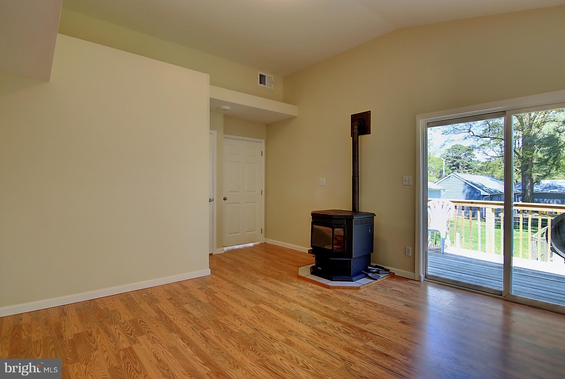1930 Arundel Road Pasadena, MD 21122 - Photo 9 of 30 Family Room