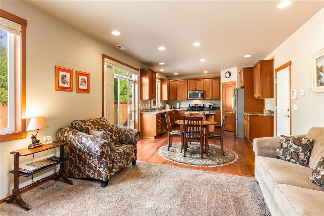 3611 164th Street Southeast Bothell, WA 98012 - Photo 4 of 18 Gallery Image 4