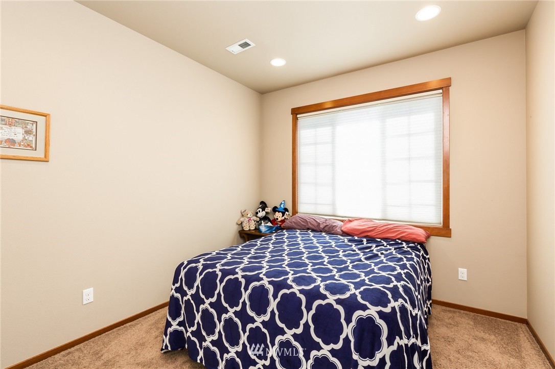 3611 164th Street Southeast Bothell, WA 98012 - Photo 8 of 18 Gallery Image 8
