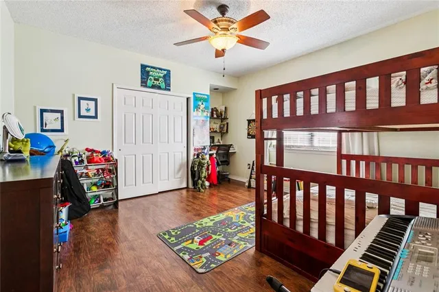 $370,000 | 1137 Lake Louise Drive, Gretna, LA 70056