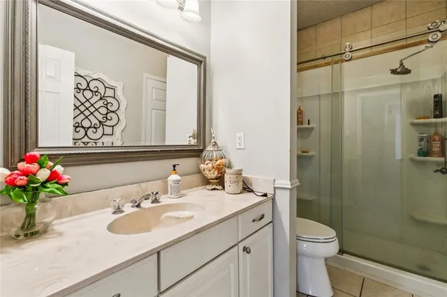 $370,000 | 1137 Lake Louise Drive, Gretna, LA 70056