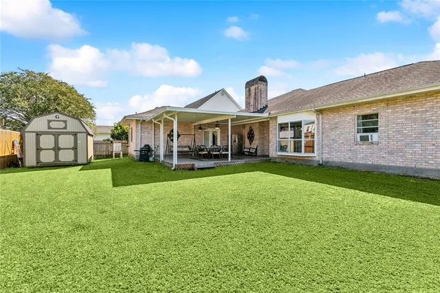 $370,000 | 1137 Lake Louise Drive, Gretna, LA 70056