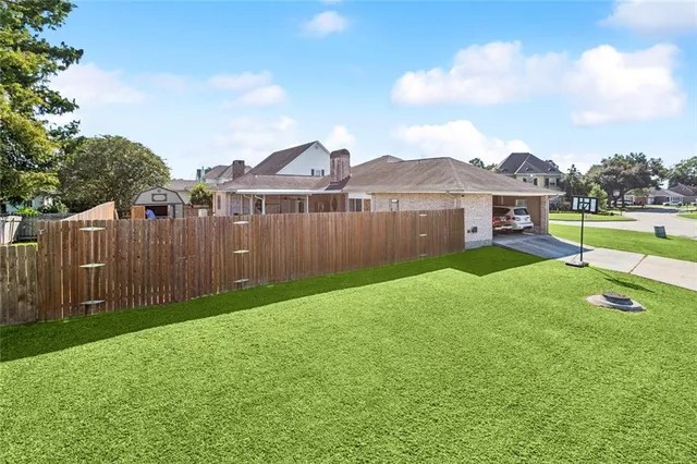 $370,000 | 1137 Lake Louise Drive, Gretna, LA 70056