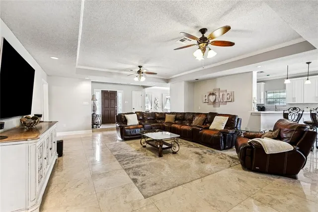 $370,000 | 1137 Lake Louise Drive, Gretna, LA 70056