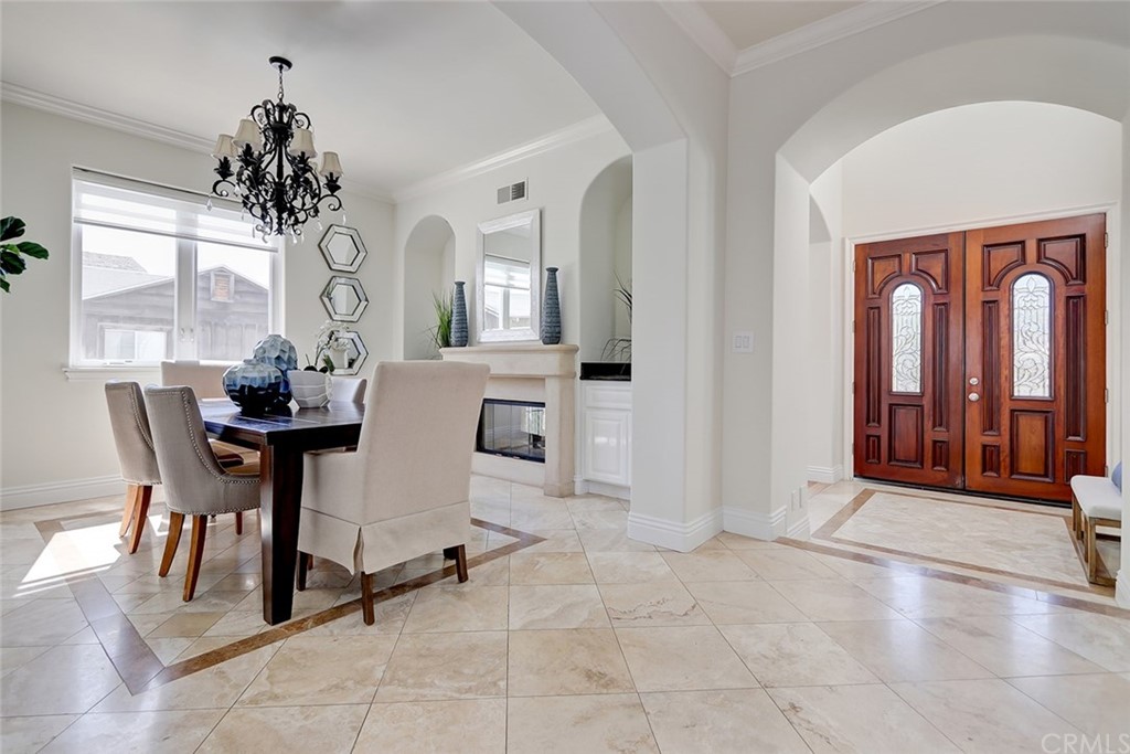 2818 North Ardmore Avenue Manhattan Beach, CA 90266 - Photo 6 of 34 a view of a dining room with furniture and window