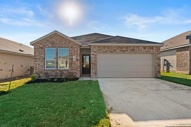 $309,990 | 740 Horsetail Lane, New Braunfels, TX 78132