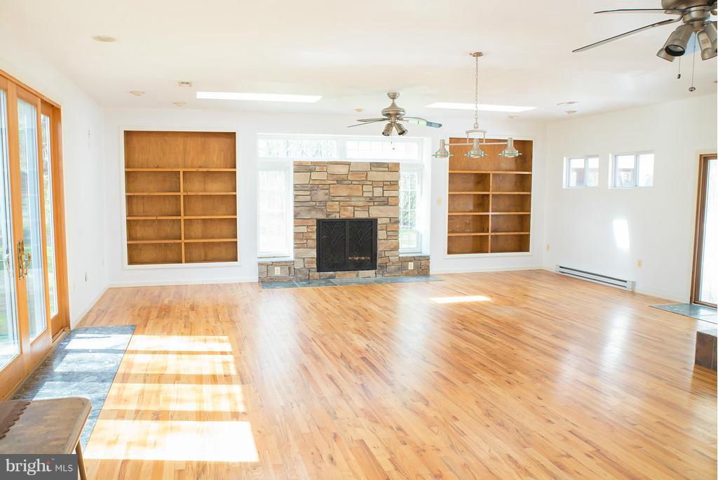 1515 Snug Harbor Road Shady Side, MD 20764 - Photo 20 of 30 Great Room View