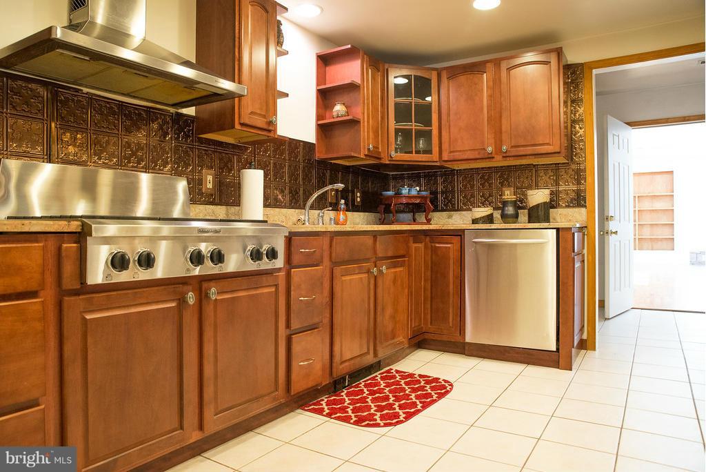1515 Snug Harbor Road Shady Side, MD 20764 - Photo 6 of 30 Kitchen view