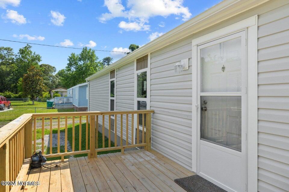 308 Queens Road Hubert, NC 28539 - Photo 4 of 41