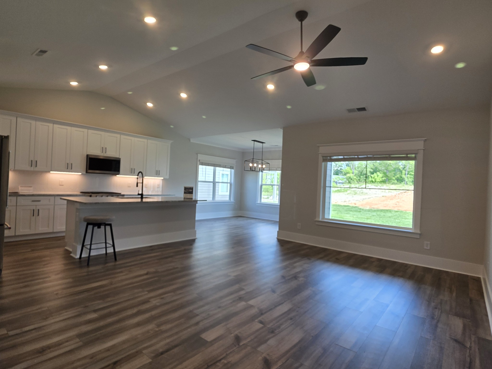 604 Silver Trace White House, TN 37188 - Photo 7 of 43