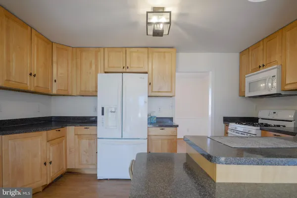 $2,900 | 224 Waverly Road, Wilmington, DE 19803