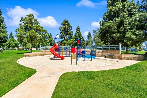 $1,355,000 | 3462 Windsor Court, Costa Mesa, CA 92626