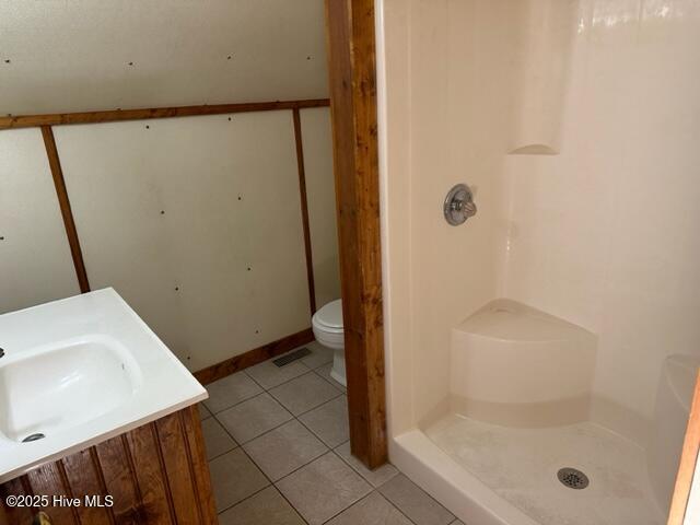 687 Alligator Creek Road Merritt, NC 28556 - Photo 11 of 41 Upstairs Bathroom