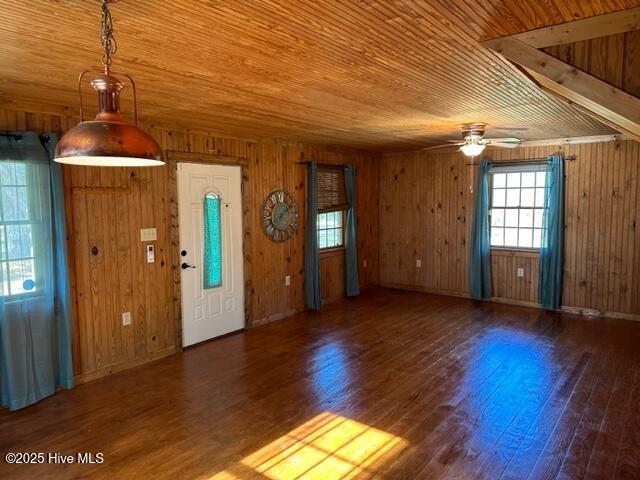 687 Alligator Creek Road Merritt, NC 28556 - Photo 24 of 41 Living Room