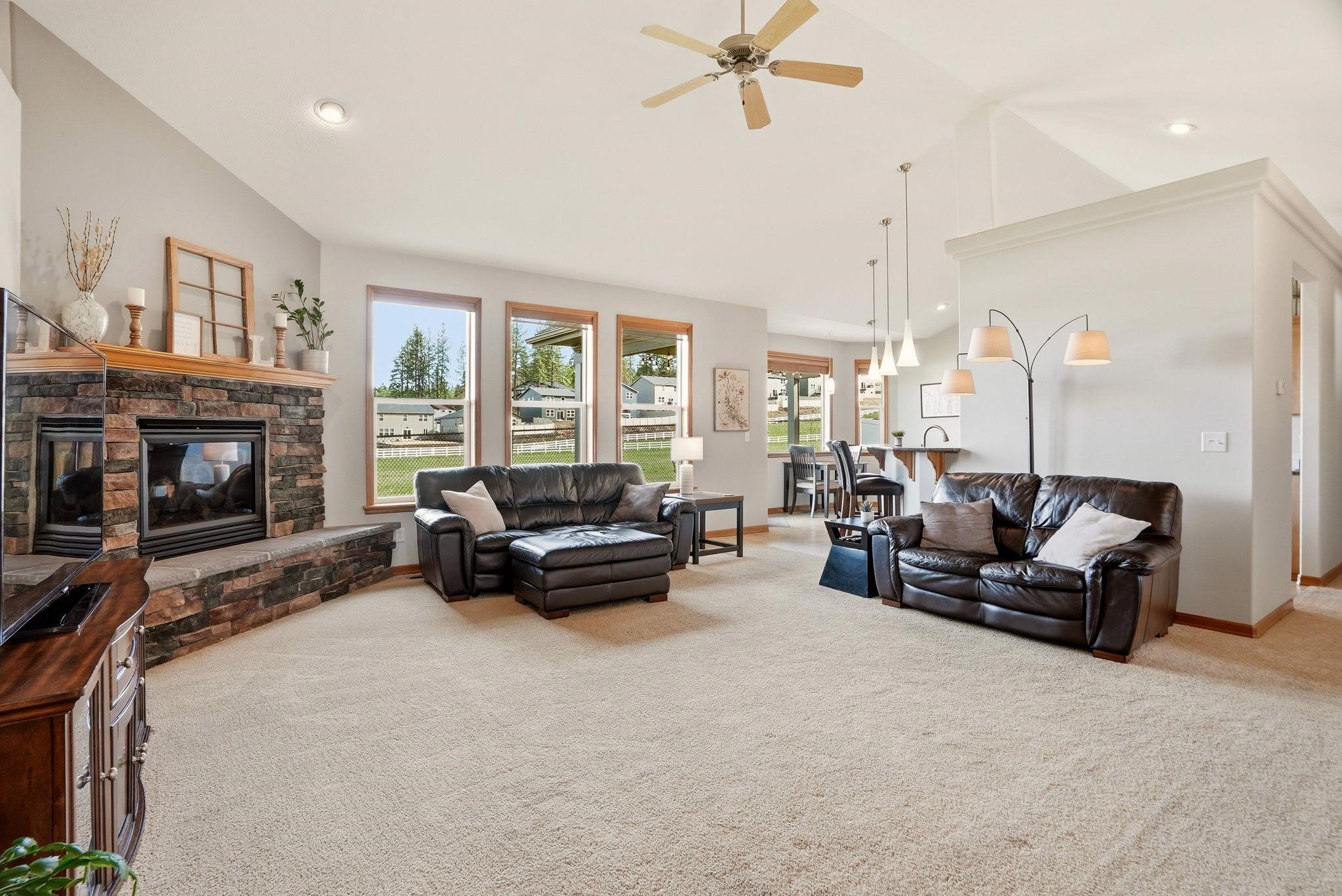 12313 Emory Lane Spokane, WA 99206 - Photo 3 of 30